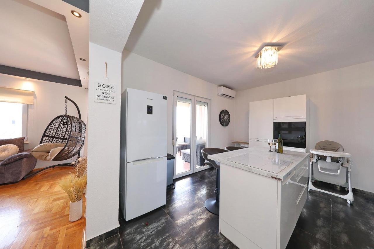 Apartman Nika Sa Jacuzzijem Zadar Buitenkant foto